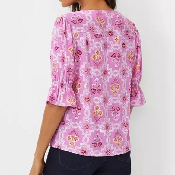 Ann Taylor Mixed Media Top, Size M, Like New - Picture 3 of 9